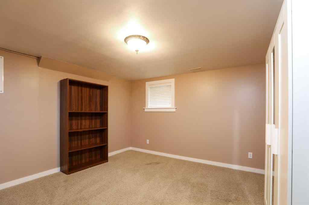 MLS® A2245424 - 72 Broadway  S in NONE Raymond, Residential