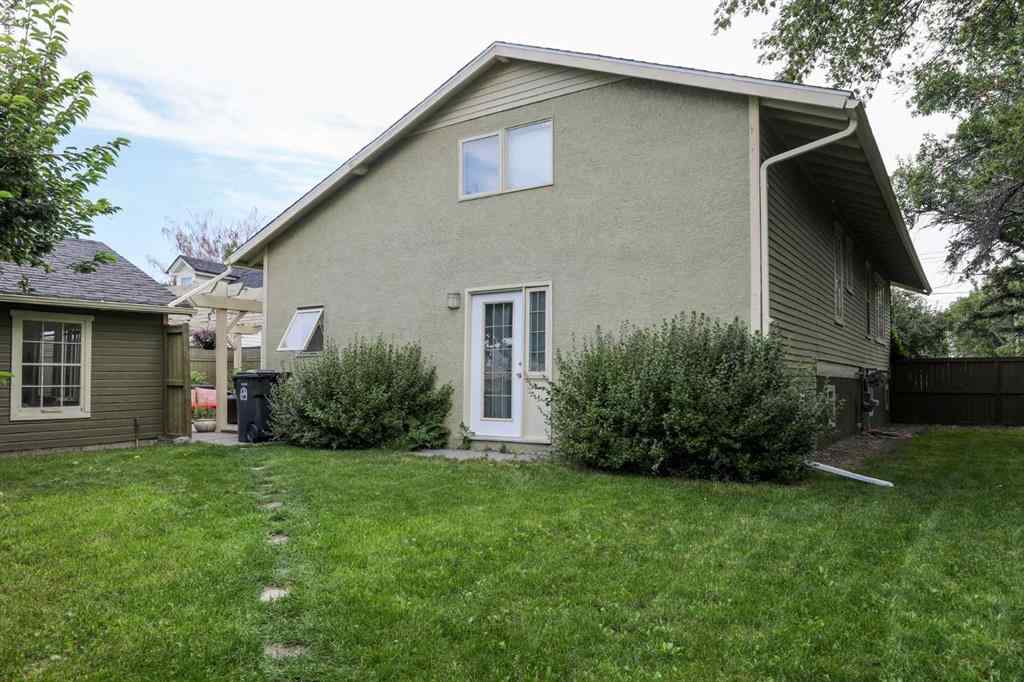 MLS® A2245424 - 72 Broadway  S in NONE Raymond, Residential