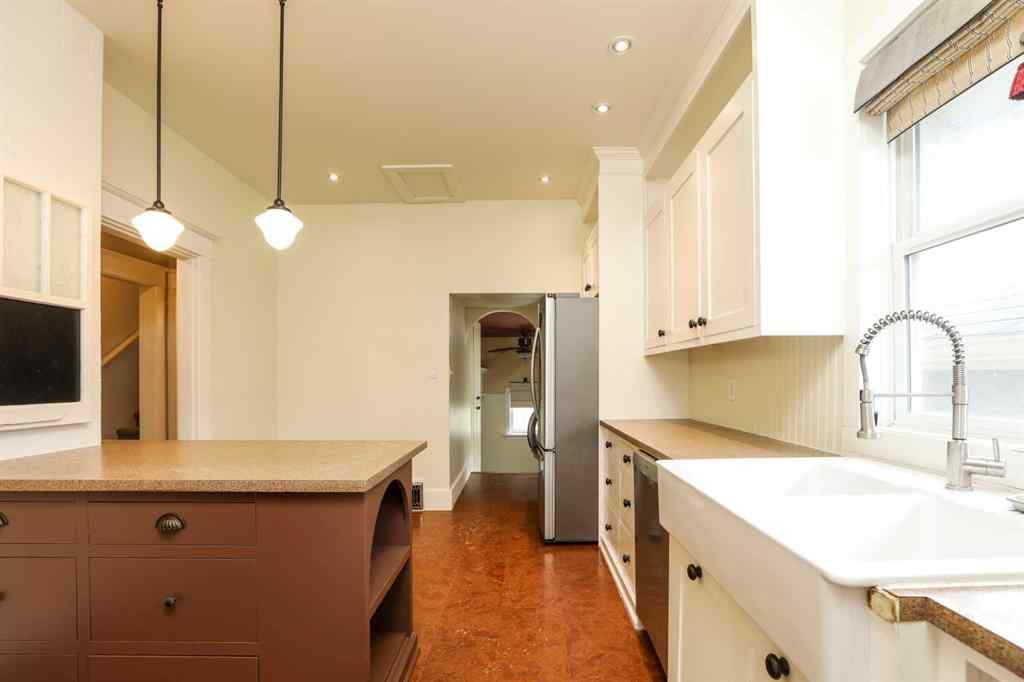 MLS® A2245424 - 72 Broadway  S in NONE Raymond, Residential