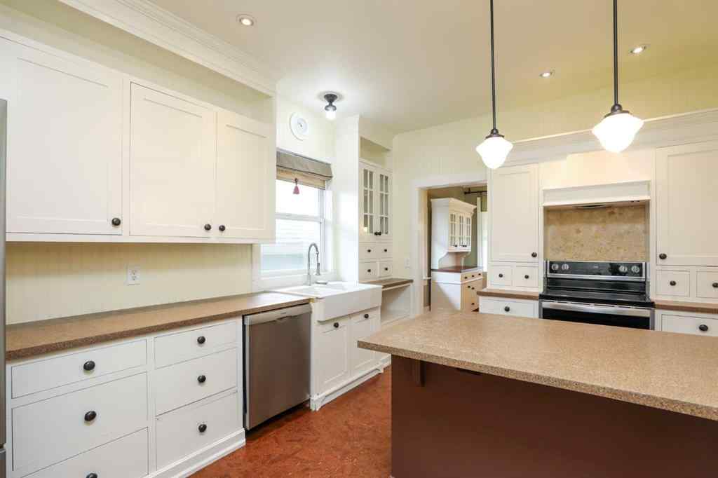 MLS® A2245424 - 72 Broadway  S in NONE Raymond, Residential