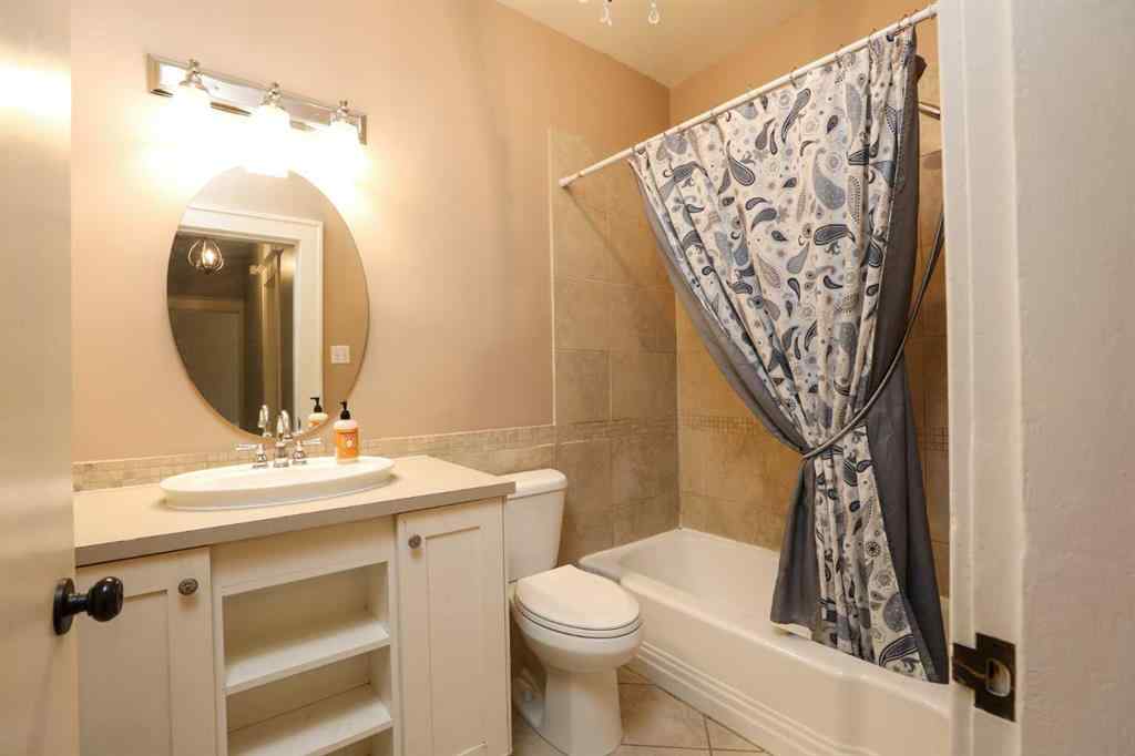 MLS® A2245424 - 72 Broadway  S in NONE Raymond, Residential