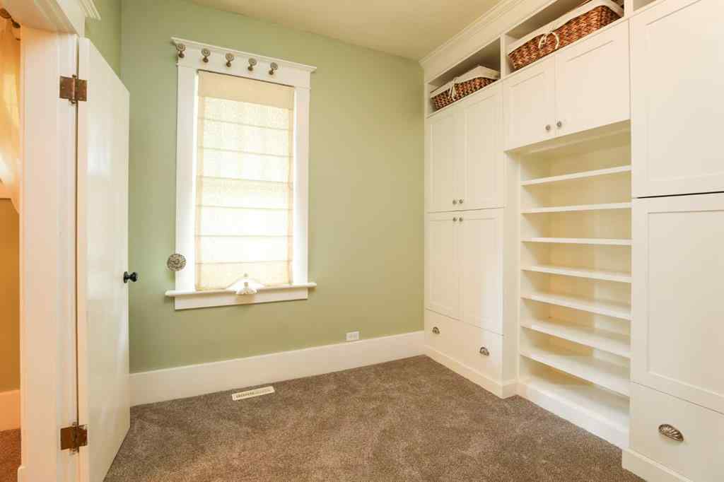 MLS® A2245424 - 72 Broadway  S in NONE Raymond, Residential