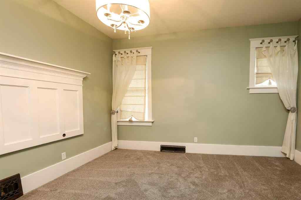 MLS® A2245424 - 72 Broadway  S in NONE Raymond, Residential