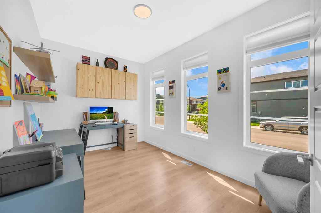 MLS® A2245427 - 18 Wolf Creek Rise SE in Wolf Willow Calgary, Residential