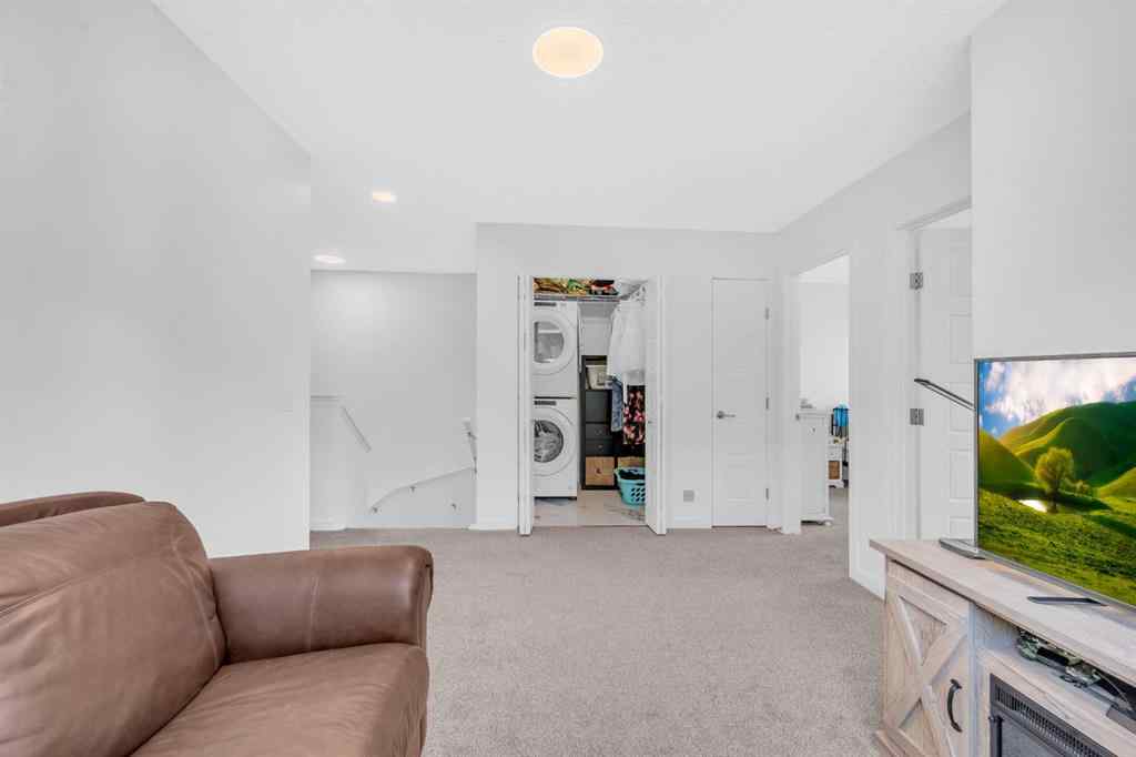 MLS® A2245427 - 18 Wolf Creek Rise SE in Wolf Willow Calgary, Residential