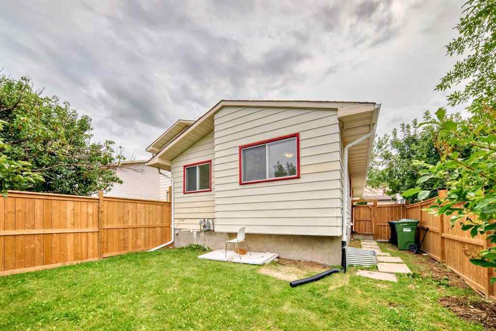 MLS® A2245438 - 28 Berkley Close NW in Beddington Heights Calgary, Residential