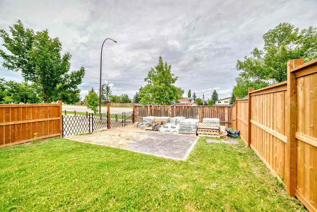 MLS® A2245438 - 28 Berkley Close NW in Beddington Heights Calgary, Residential