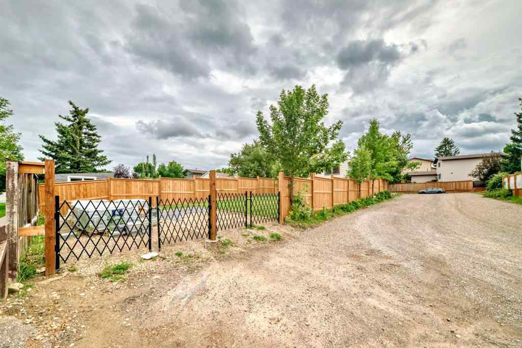 MLS® A2245438 - 28 Berkley Close NW in Beddington Heights Calgary, Residential