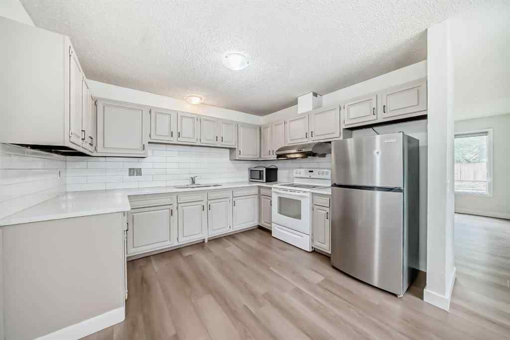 MLS® A2245438 - 28 Berkley Close NW in Beddington Heights Calgary, Residential