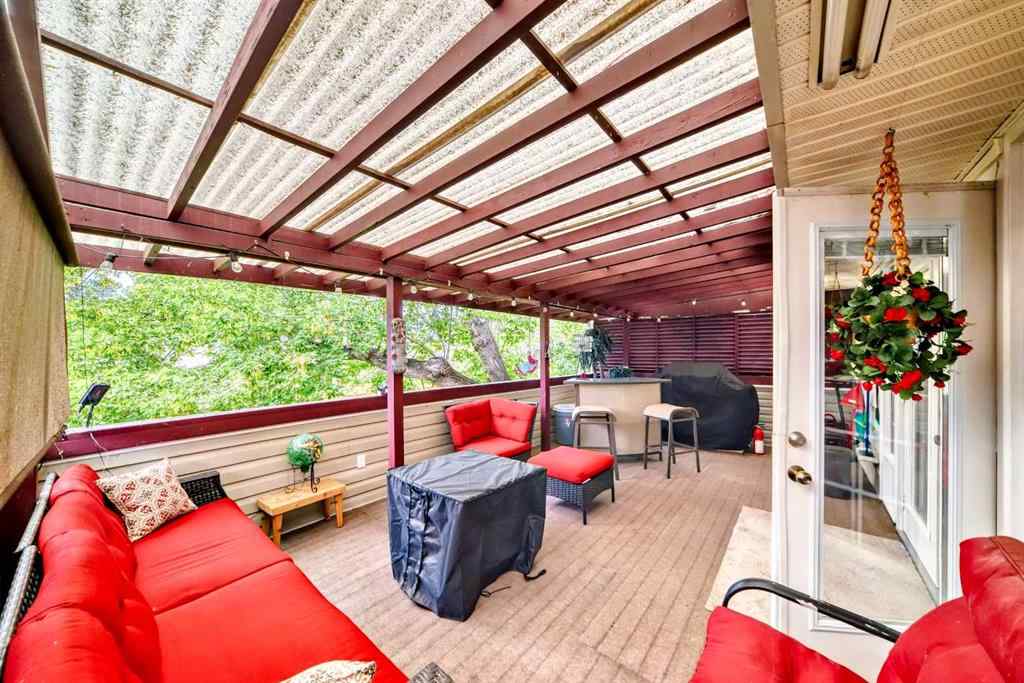 MLS® A2245459 - 35 Pensville Road SE in Penbrooke Meadows Calgary, Residential