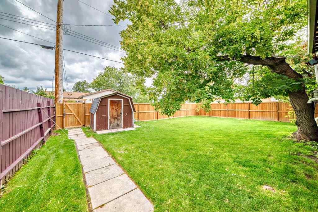 MLS® A2245459 - 35 Pensville Road SE in Penbrooke Meadows Calgary, Residential