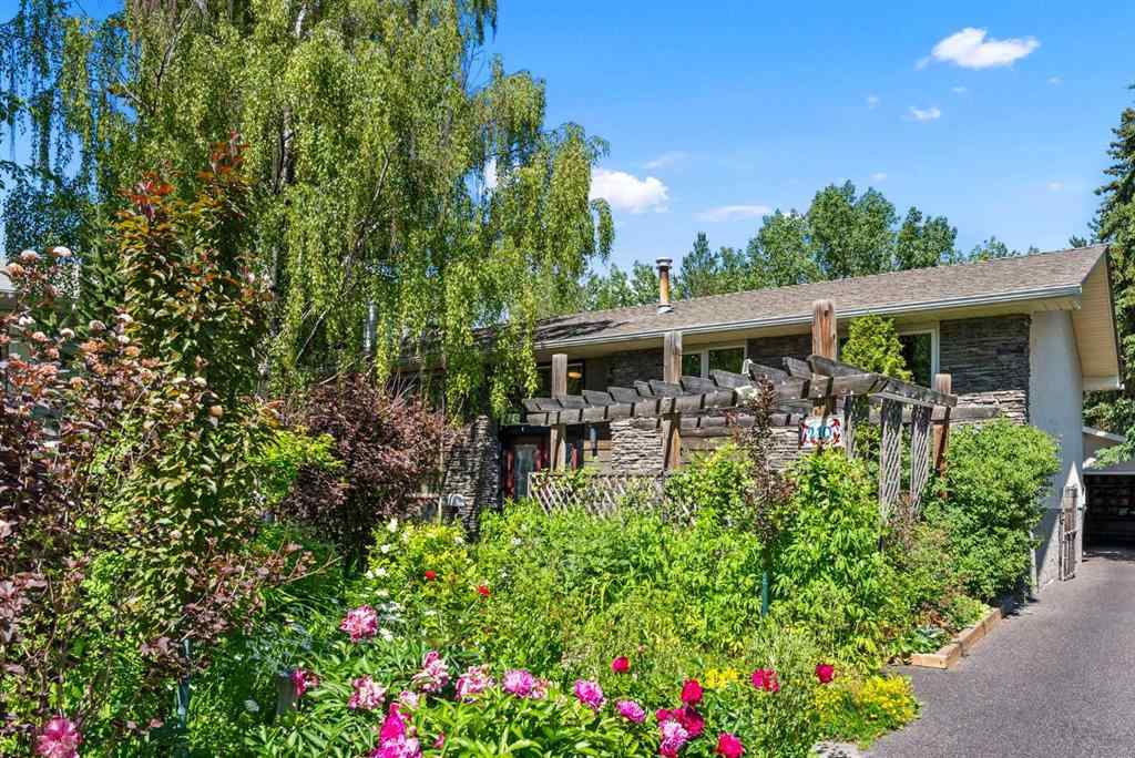 MLS® A2245460 - 210 Dalgleish Bay NW in Dalhousie Calgary, Residential