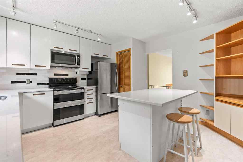 MLS® A2245460 - 210 Dalgleish Bay NW in Dalhousie Calgary, Residential