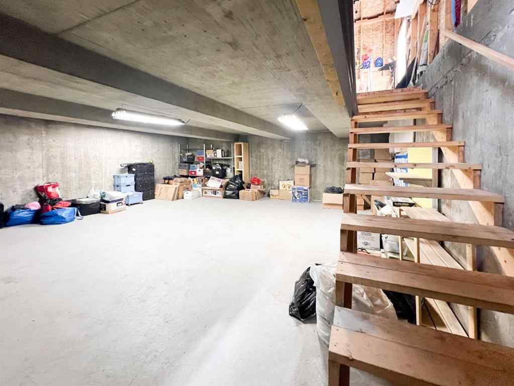 MLS® A2245468 - 85 Malibou Road SW in Meadowlark Park Calgary, Residential