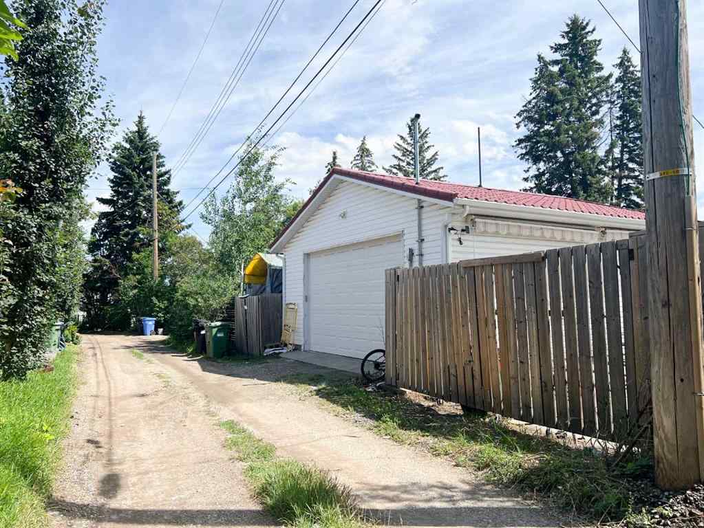 MLS® A2245468 - 85 Malibou Road SW in Meadowlark Park Calgary, Residential