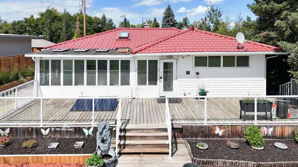MLS® A2245468 - 85 Malibou Road SW in Meadowlark Park Calgary, Residential