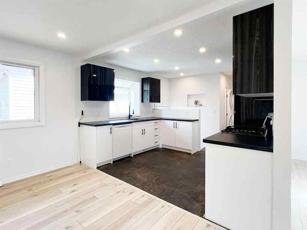 MLS® A2245468 - 85 Malibou Road SW in Meadowlark Park Calgary, Residential