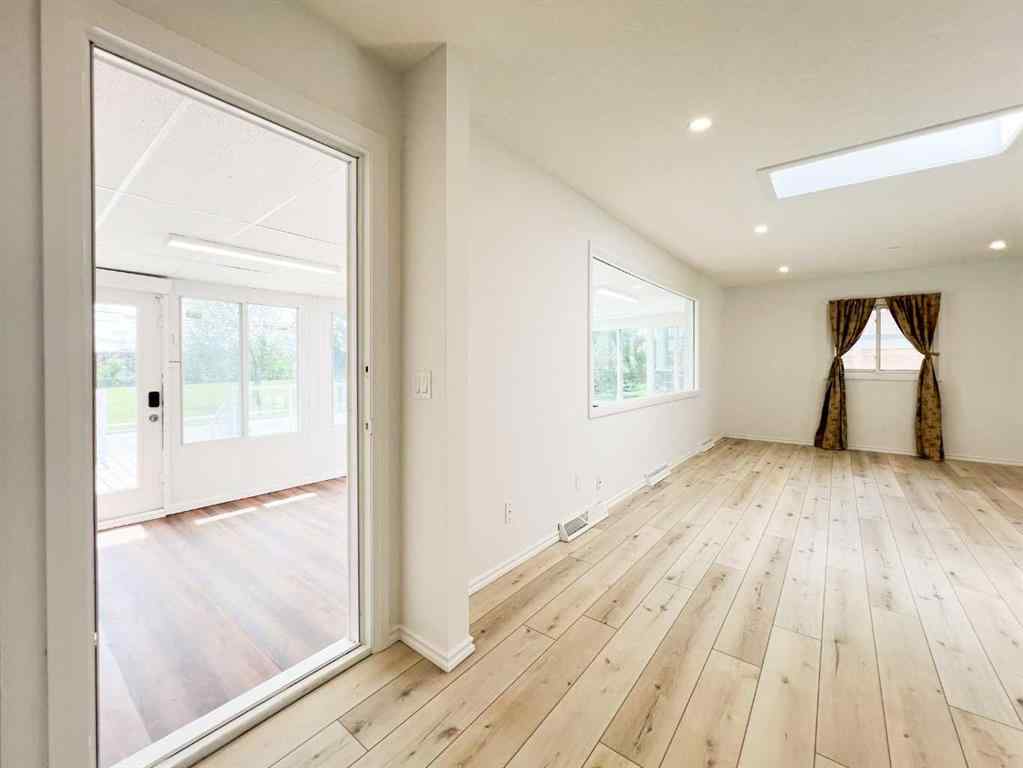 MLS® A2245468 - 85 Malibou Road SW in Meadowlark Park Calgary, Residential