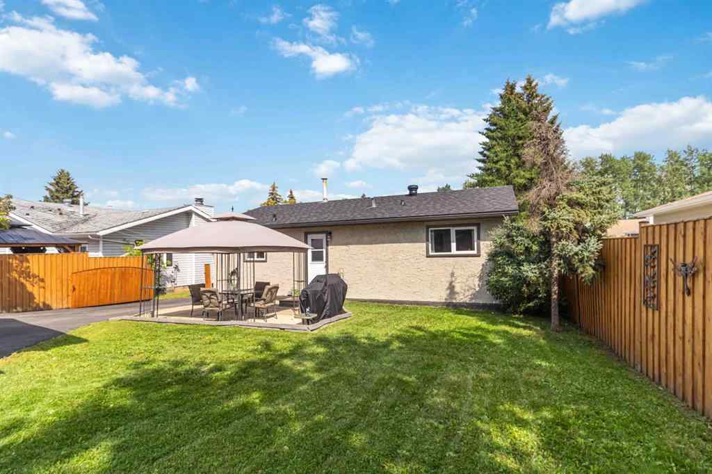 MLS® A2245469 - 129 Ermine Crescent  in Thickwood Fort McMurray, Residential