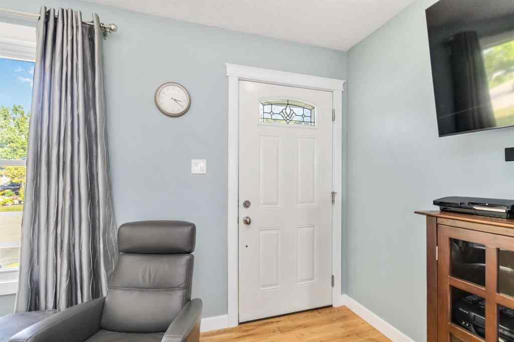 MLS® A2245469 - 129 Ermine Crescent  in Thickwood Fort McMurray, Residential