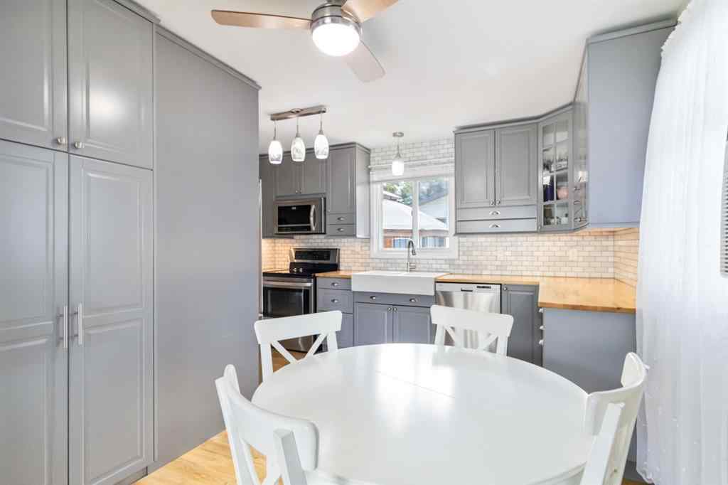 MLS® A2245469 - 129 Ermine Crescent  in Thickwood Fort McMurray, Residential