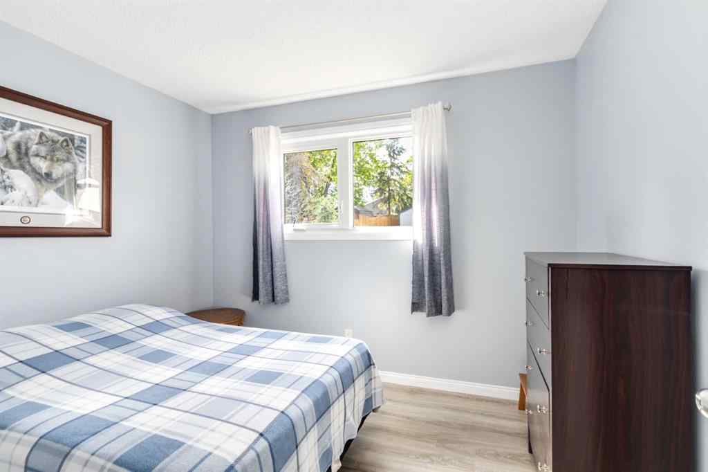 MLS® A2245469 - 129 Ermine Crescent  in Thickwood Fort McMurray, Residential