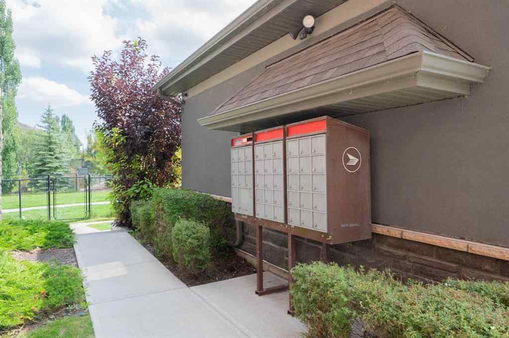 MLS® A2245476 - 22 Quarry Lane SE in Douglasdale/Glen Calgary, Residential