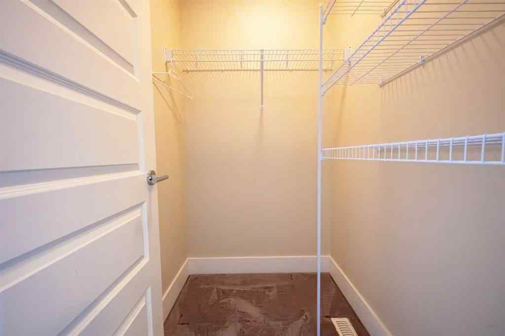 MLS® A2245476 - 22 Quarry Lane SE in Douglasdale/Glen Calgary, Residential