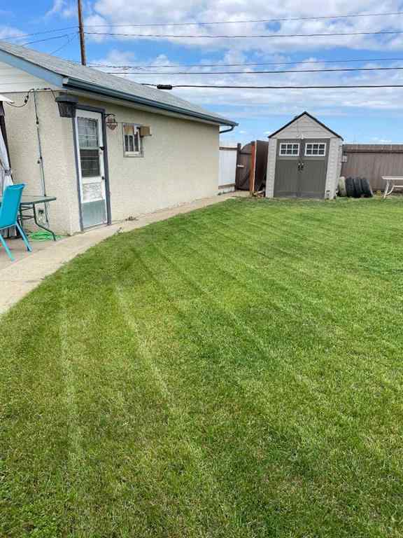 MLS® A2245498 - 1286 Crockford Crescent NW in Northwest Crescent Heights Medicine Hat, Residential