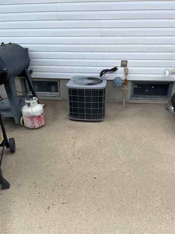 MLS® A2245498 - 1286 Crockford Crescent NW in Northwest Crescent Heights Medicine Hat, Residential