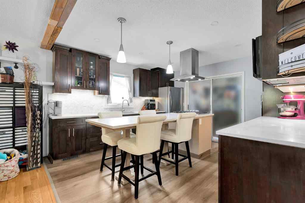 MLS® A2245500 - 31 West Edge Road  in West Valley Cochrane, Residential