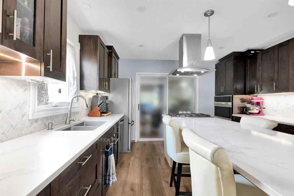 MLS® A2245500 - 31 West Edge Road  in West Valley Cochrane, Residential