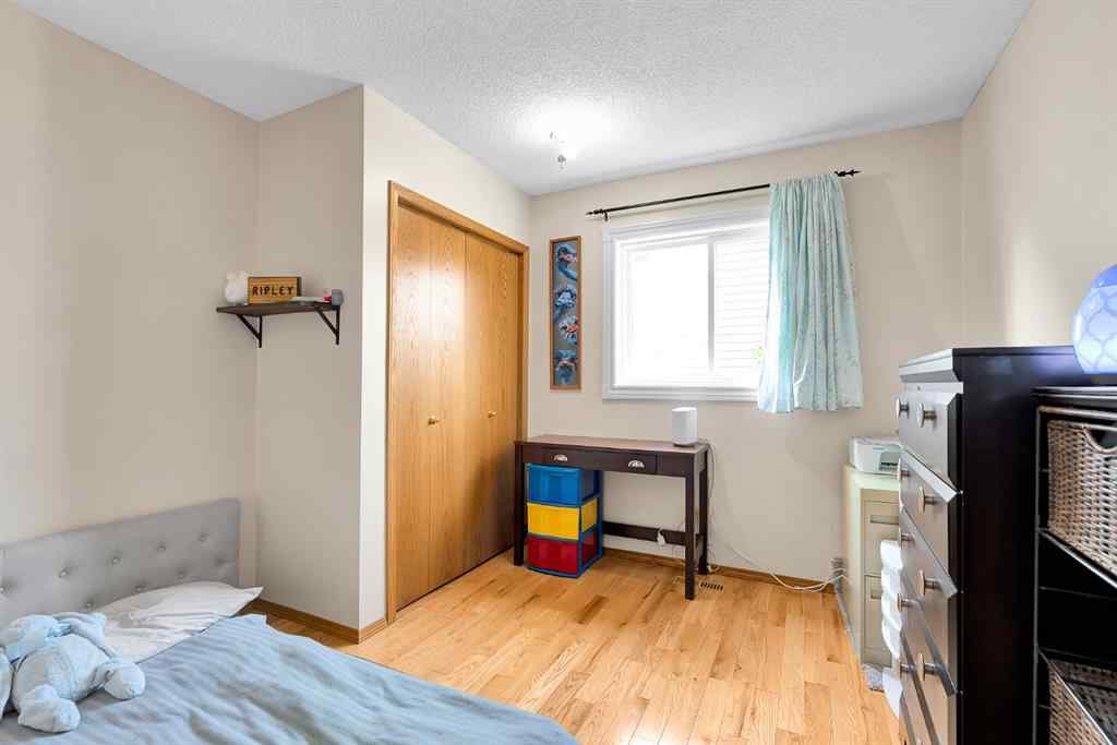 MLS® A2245500 - 31 West Edge Road  in West Valley Cochrane, Residential
