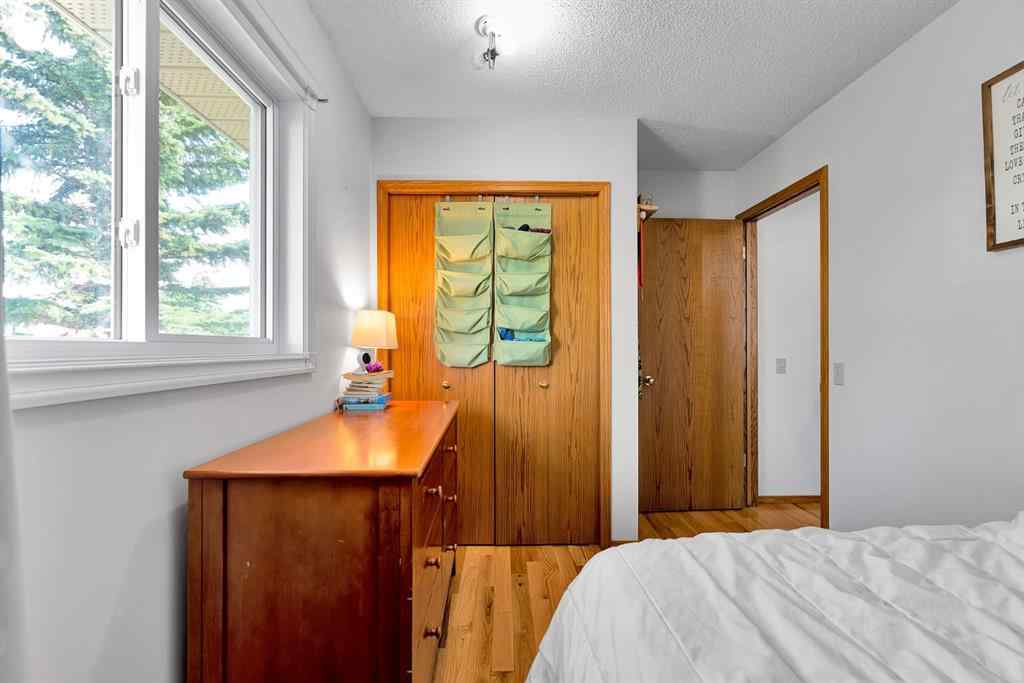 MLS® A2245500 - 31 West Edge Road  in West Valley Cochrane, Residential