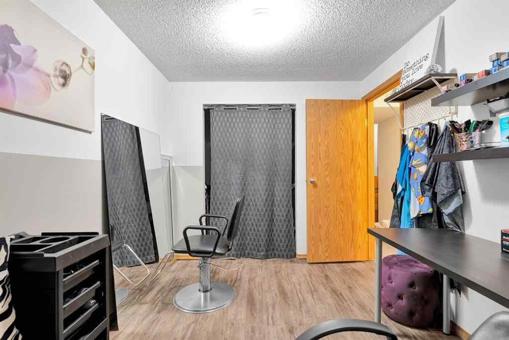 MLS® A2245500 - 31 West Edge Road  in West Valley Cochrane, Residential
