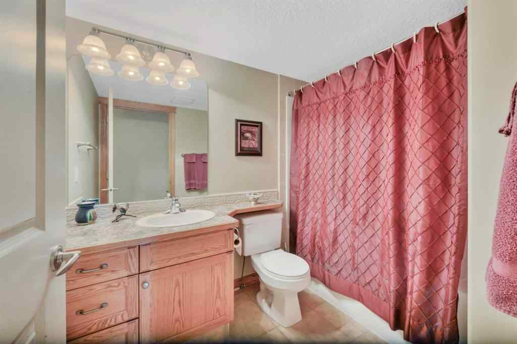 MLS® A2245511 - 160 Daniel Crescent  in Devonshire Red Deer, Residential