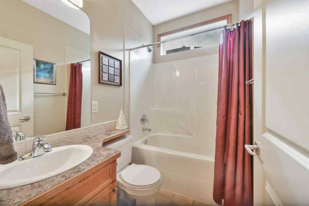 MLS® A2245511 - 160 Daniel Crescent  in Devonshire Red Deer, Residential