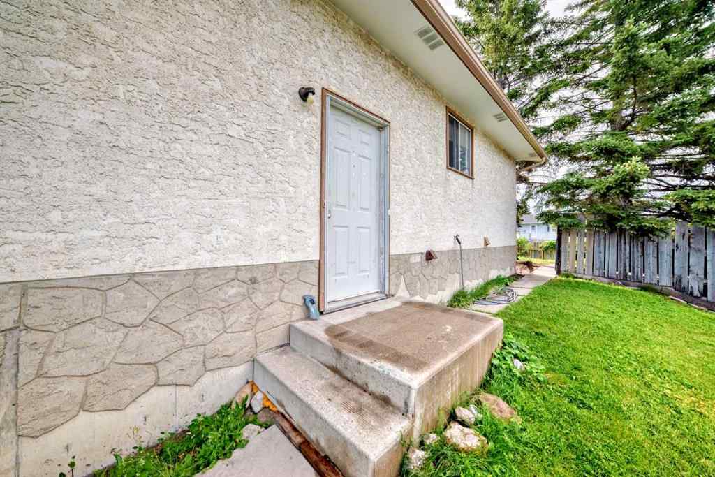 MLS® A2245518 - 6203 Rundlehorn Drive NE in Pineridge Calgary, Residential