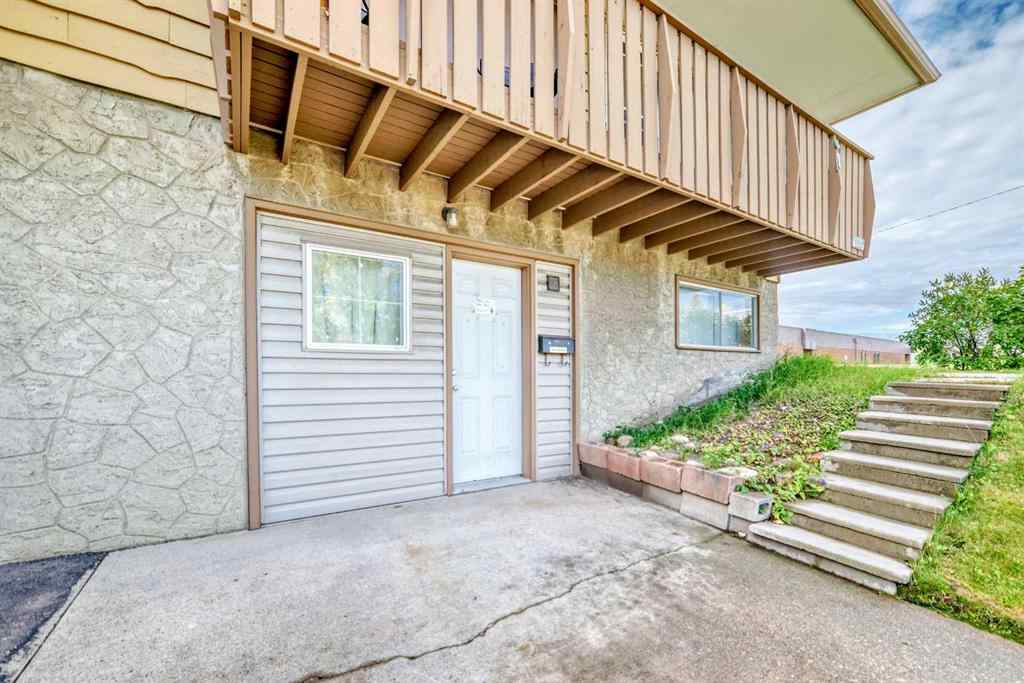 MLS® A2245518 - 6203 Rundlehorn Drive NE in Pineridge Calgary, Residential