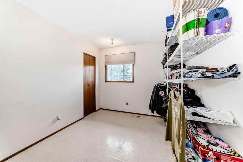 MLS® A2245518 - 6203 Rundlehorn Drive NE in Pineridge Calgary, Residential