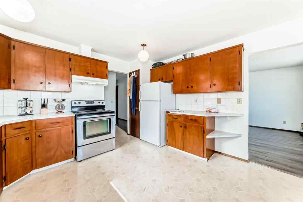 MLS® A2245518 - 6203 Rundlehorn Drive NE in Pineridge Calgary, Residential