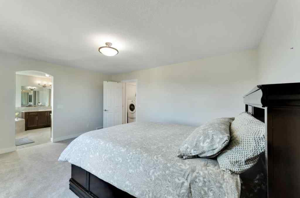 MLS® A2245526 - 117 rainbow falls Heath  in Rainbow Falls Chestermere, Residential
