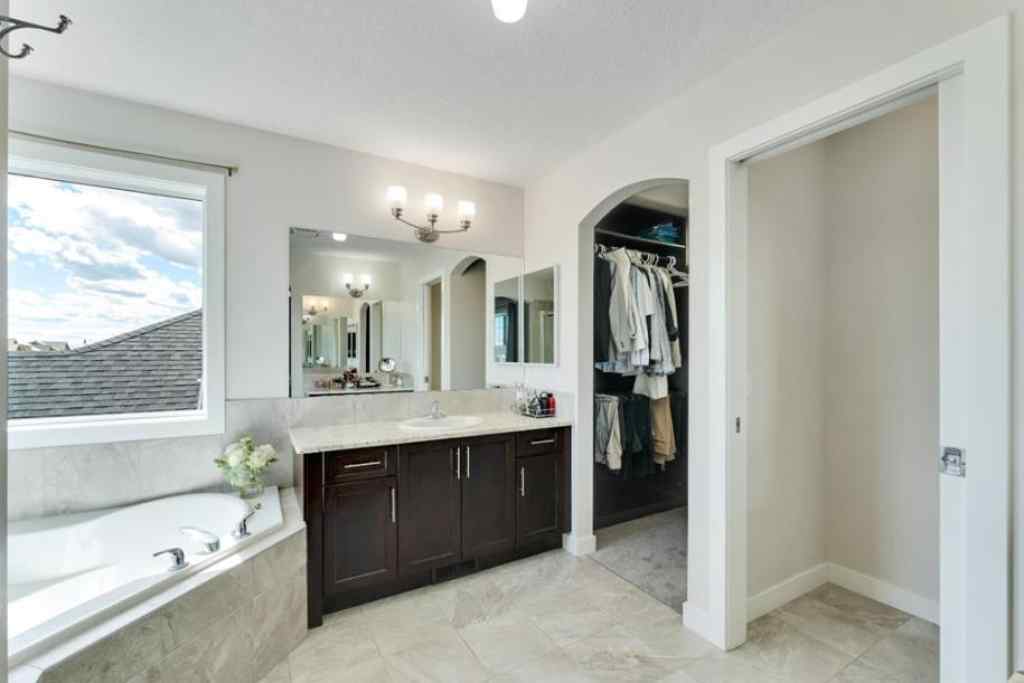 MLS® A2245526 - 117 rainbow falls Heath  in Rainbow Falls Chestermere, Residential