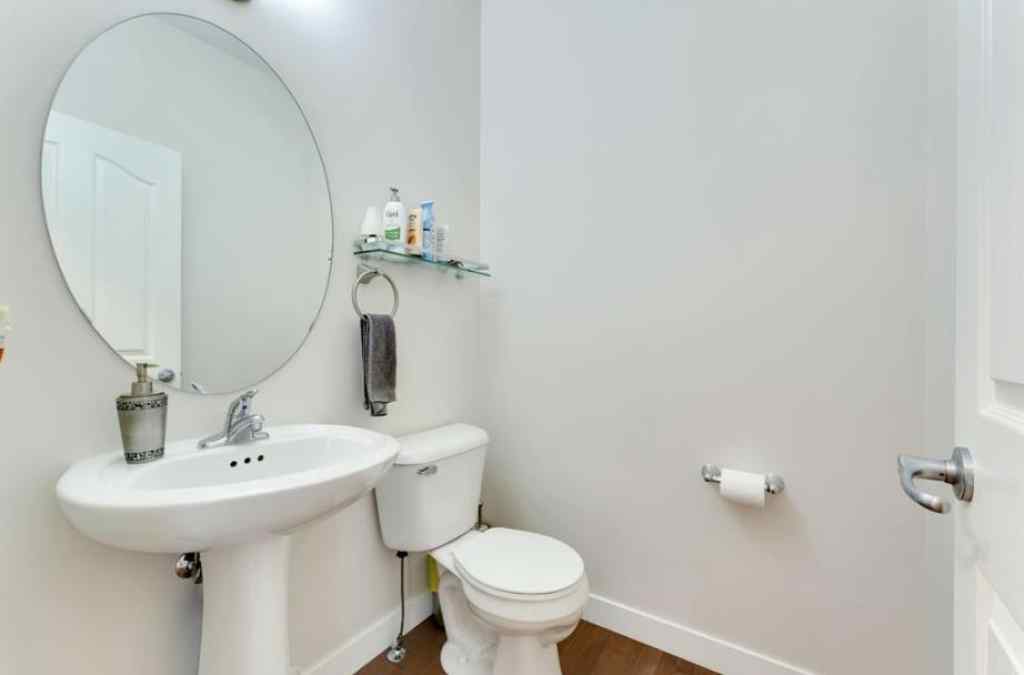 MLS® A2245526 - 117 rainbow falls Heath  in Rainbow Falls Chestermere, Residential