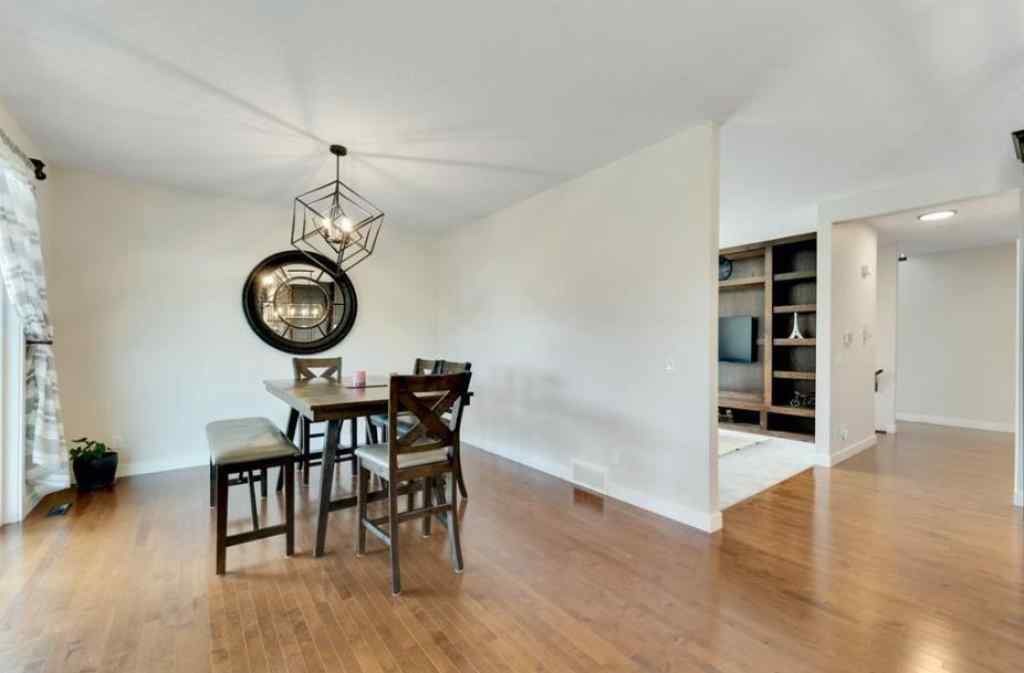 MLS® A2245526 - 117 rainbow falls Heath  in Rainbow Falls Chestermere, Residential