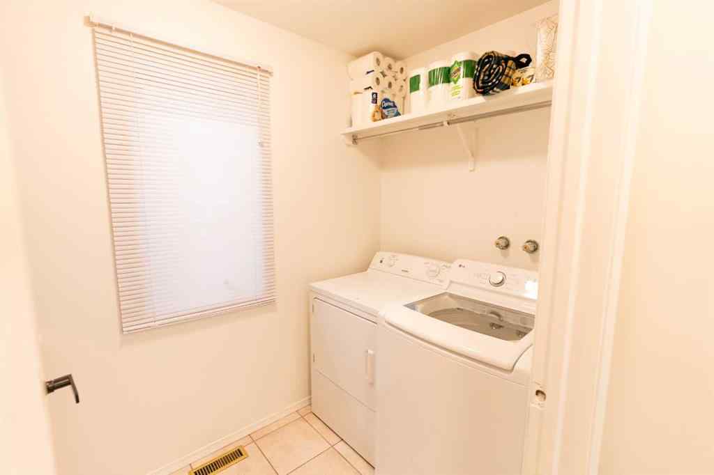 MLS® A2245531 - 33 Sundown Close SE in Sundance Calgary, Residential