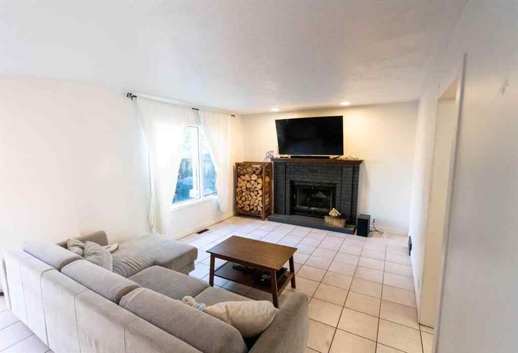 MLS® A2245531 - 33 Sundown Close SE in Sundance Calgary, Residential