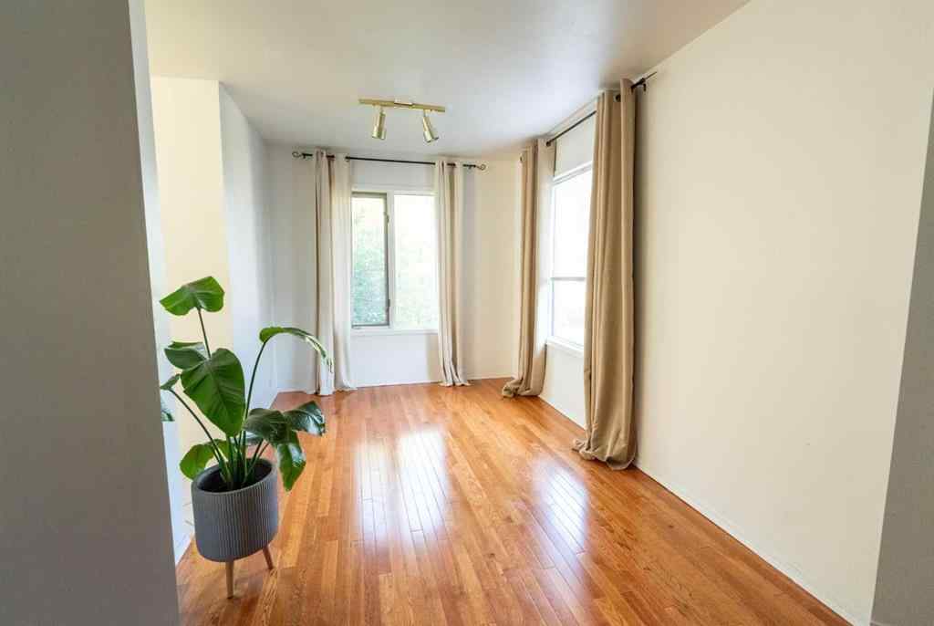 MLS® A2245531 - 33 Sundown Close SE in Sundance Calgary, Residential