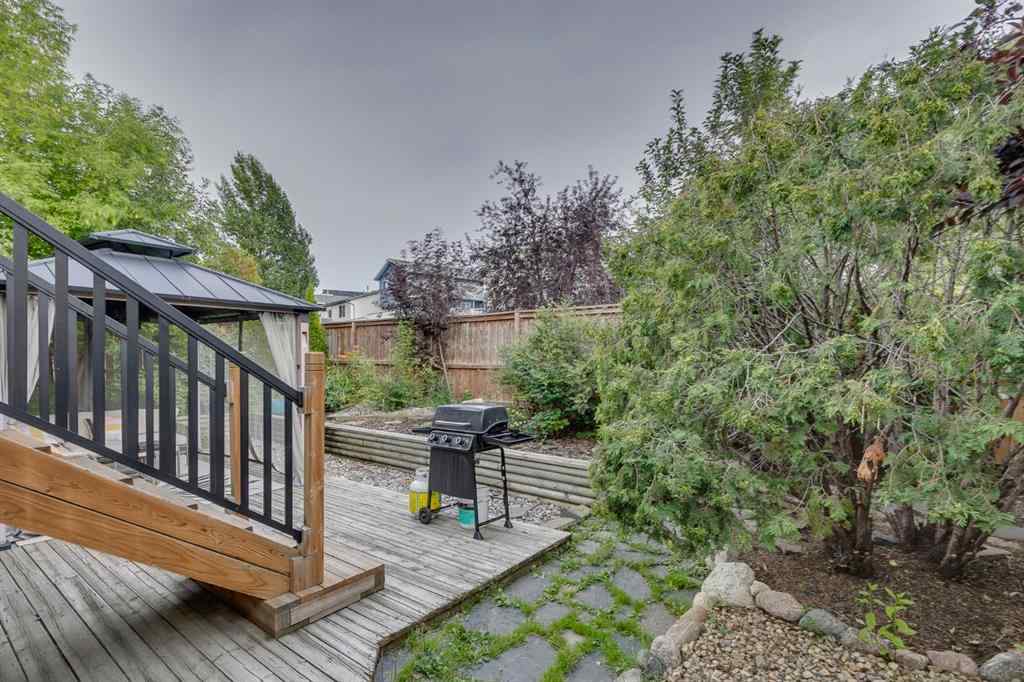 MLS® A2245536 - 158 Riverglen Close SE in Riverbend Calgary, Residential