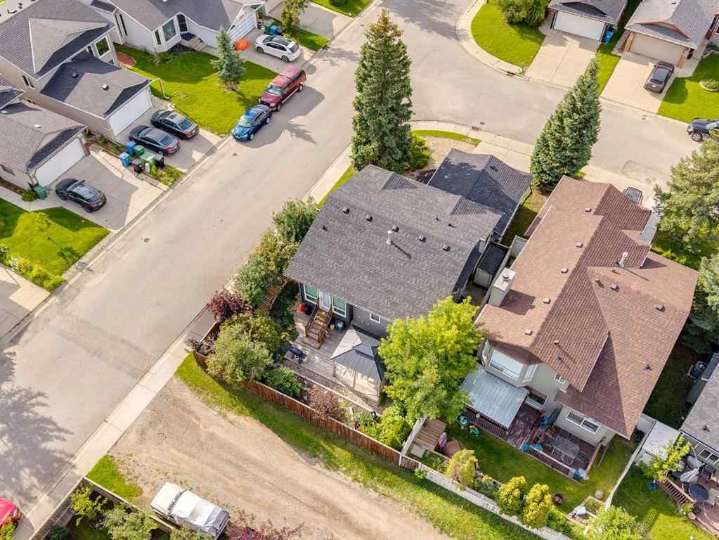 MLS® A2245536 - 158 Riverglen Close SE in Riverbend Calgary, Residential